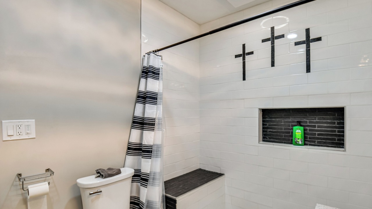 Photo of Bathroom in Banks County