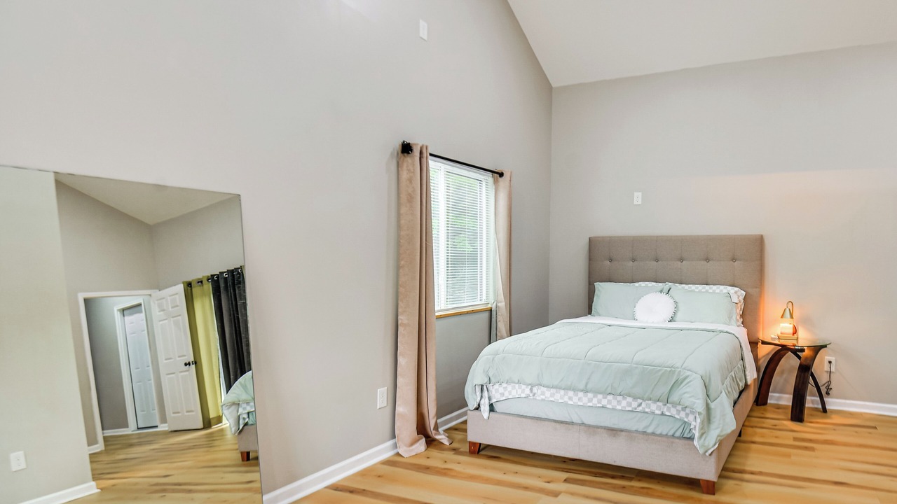 Photo of Bedroom in Banks County
