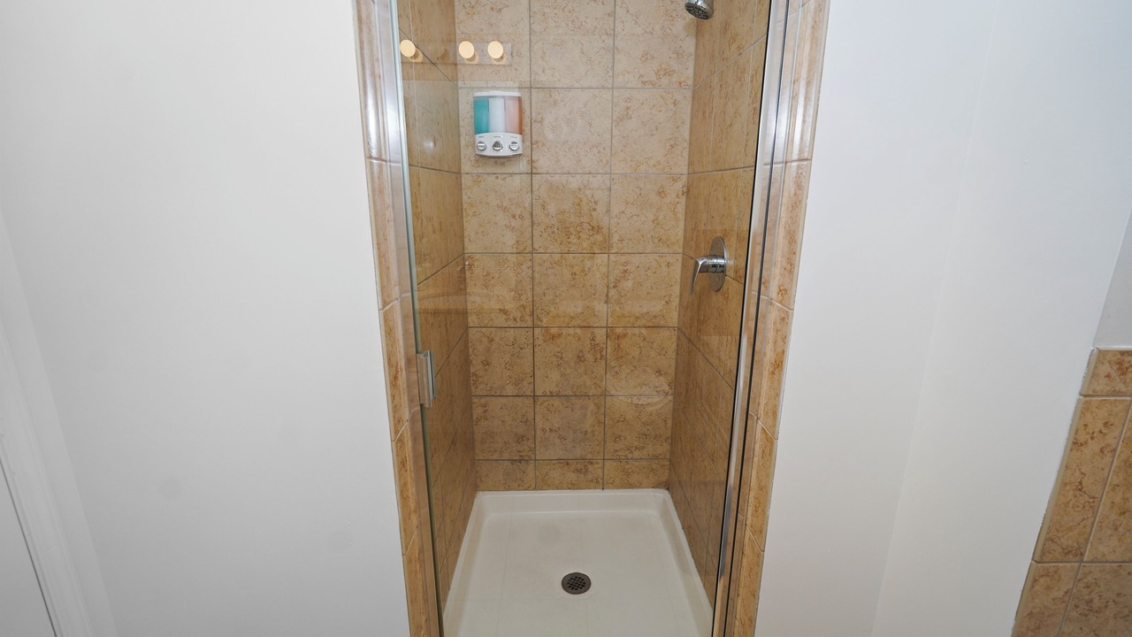 Photo of Bathroom in Printers Row