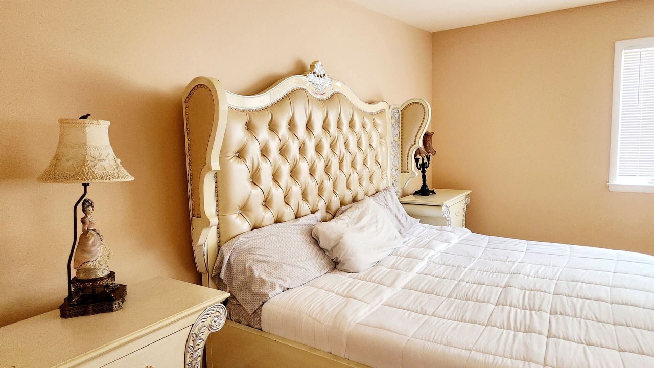 Photo of Bedroom in Bay Shore