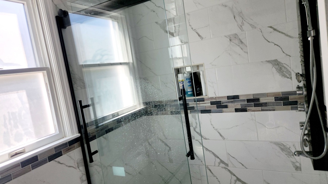 Photo of Bathroom in Bay Shore