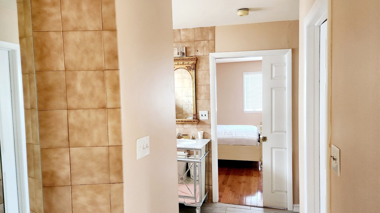 Photo of Bedroom in Bay Shore