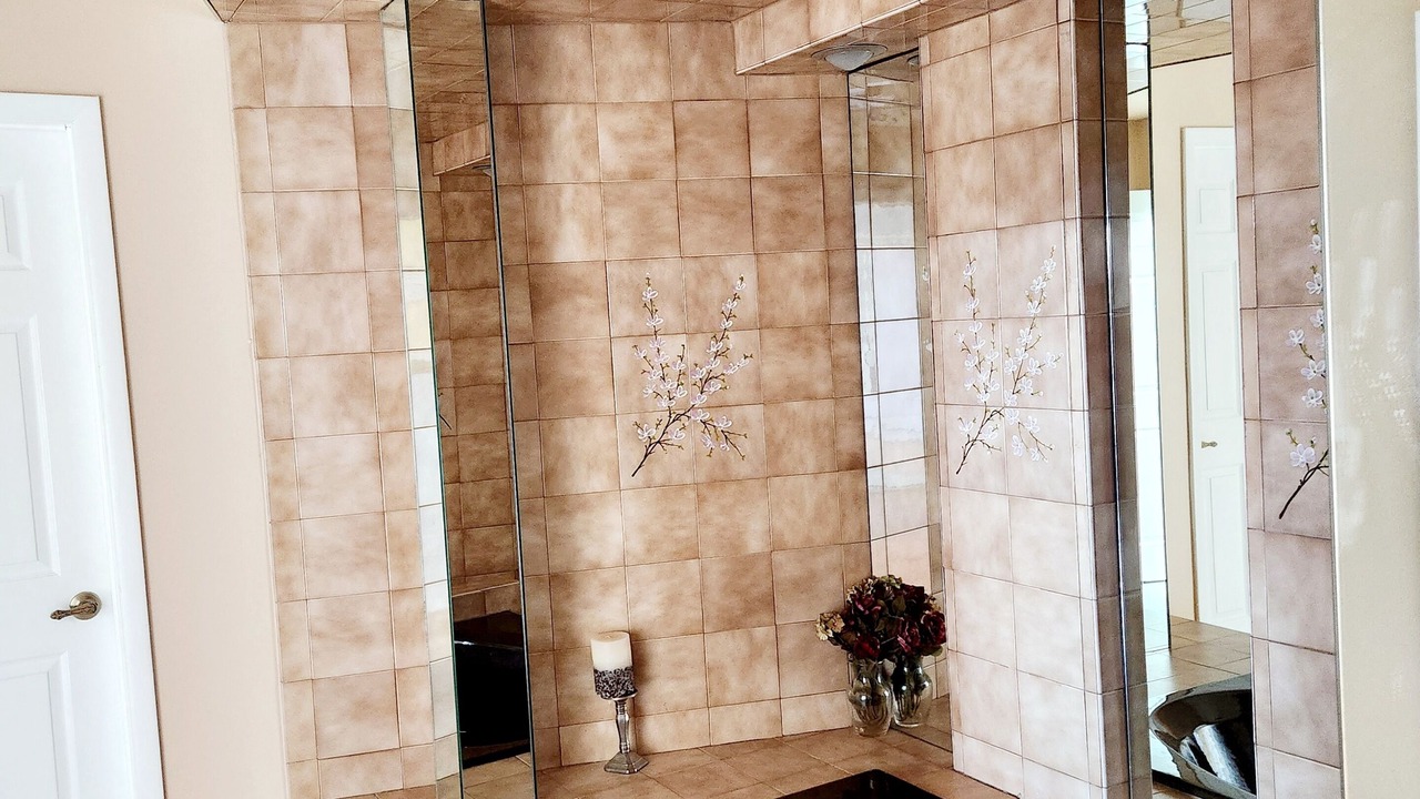 Photo of Bathroom in Bay Shore