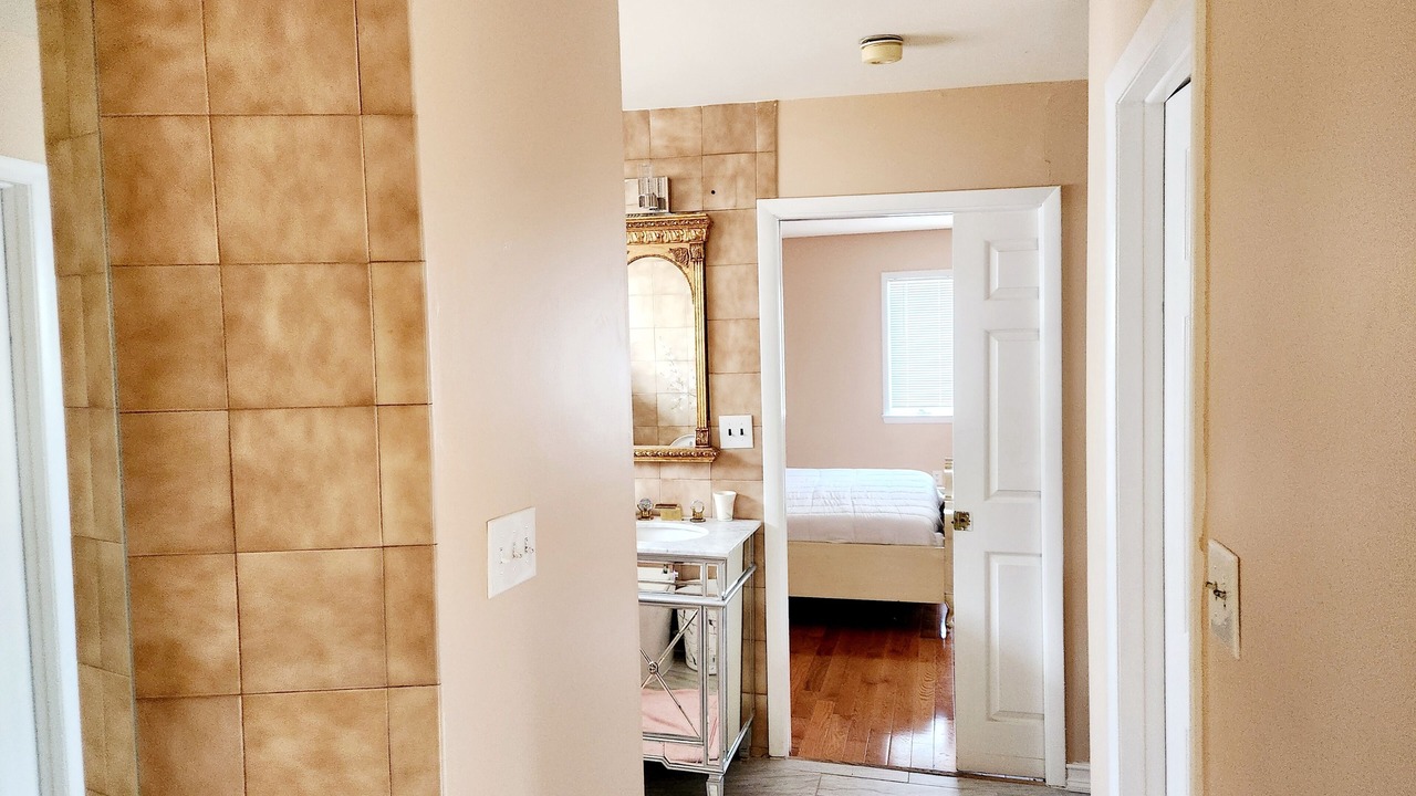 Photo of Bedroom in Bay Shore