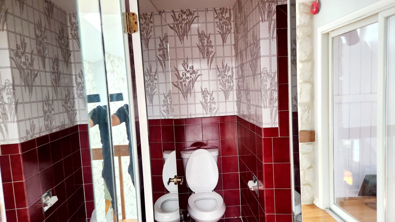 Photo of Bathroom in Bay Shore