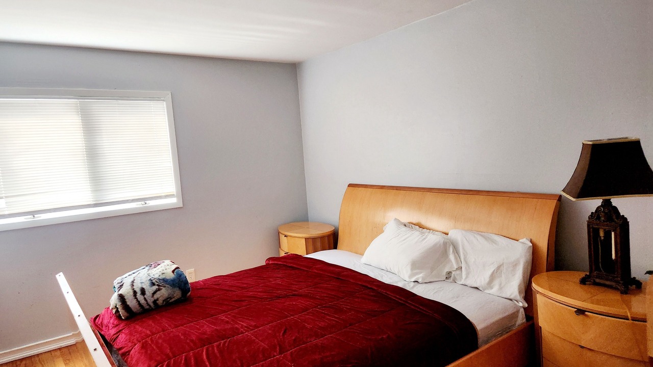 Photo of Bedroom in Bay Shore
