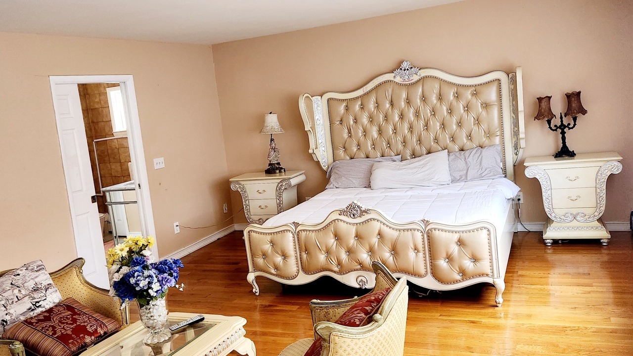Photo of Bedroom in Bay Shore