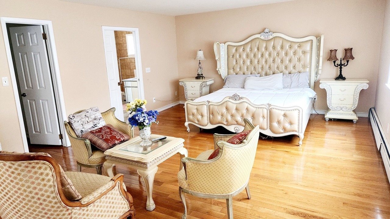 Photo of Bedroom in Bay Shore