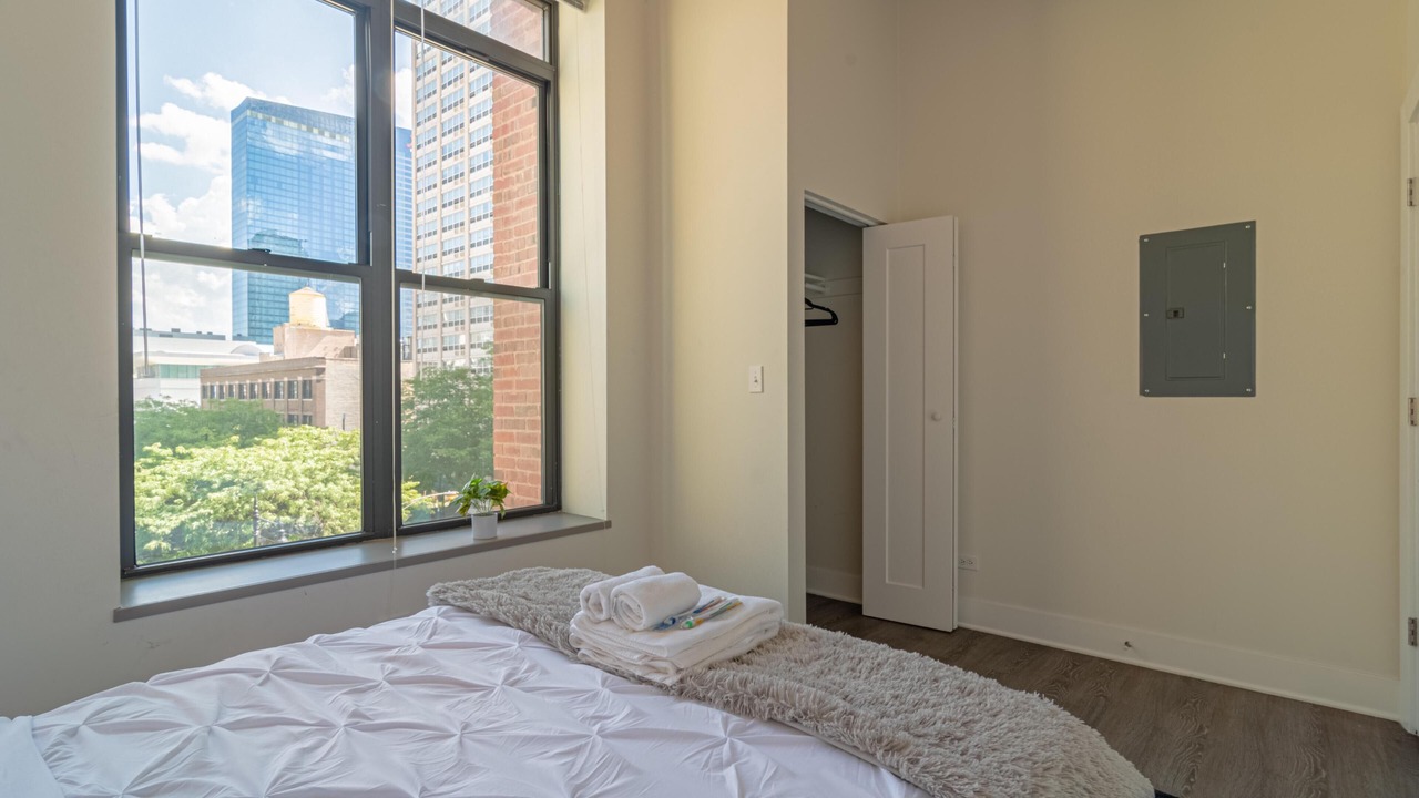 Photo of Bedroom in Near South Side