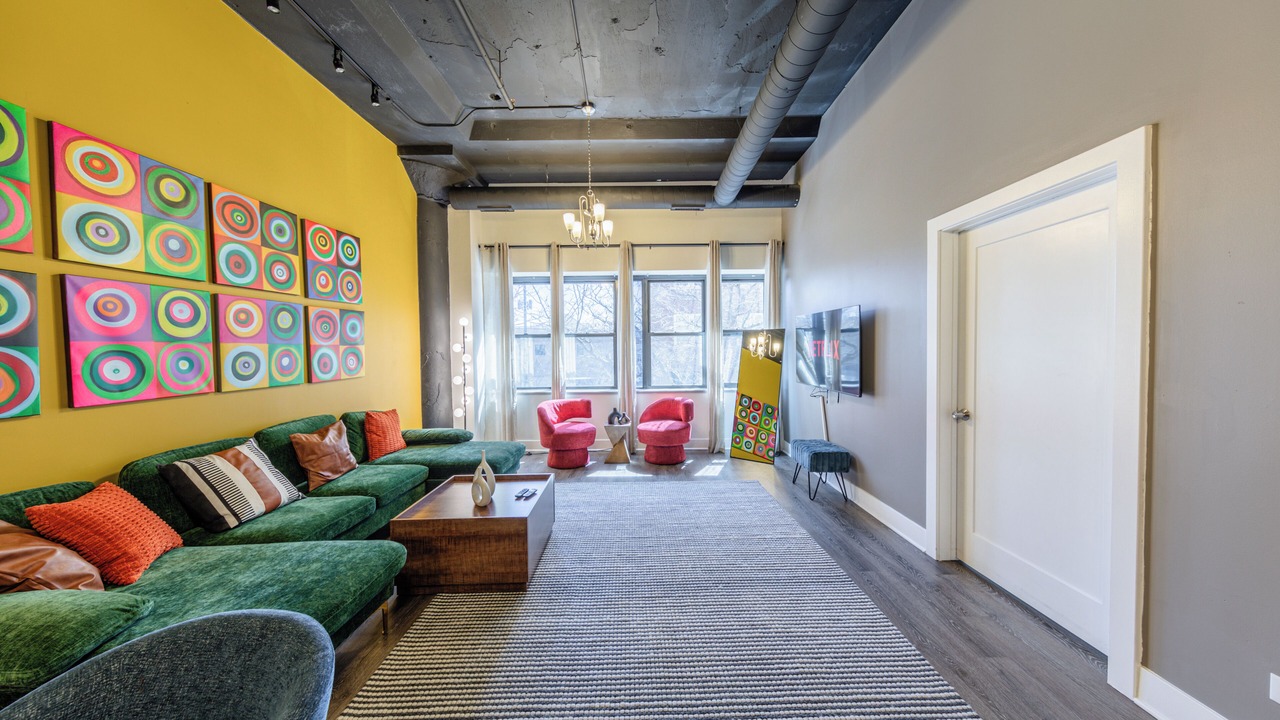Photo of Livingroom in Near South Side