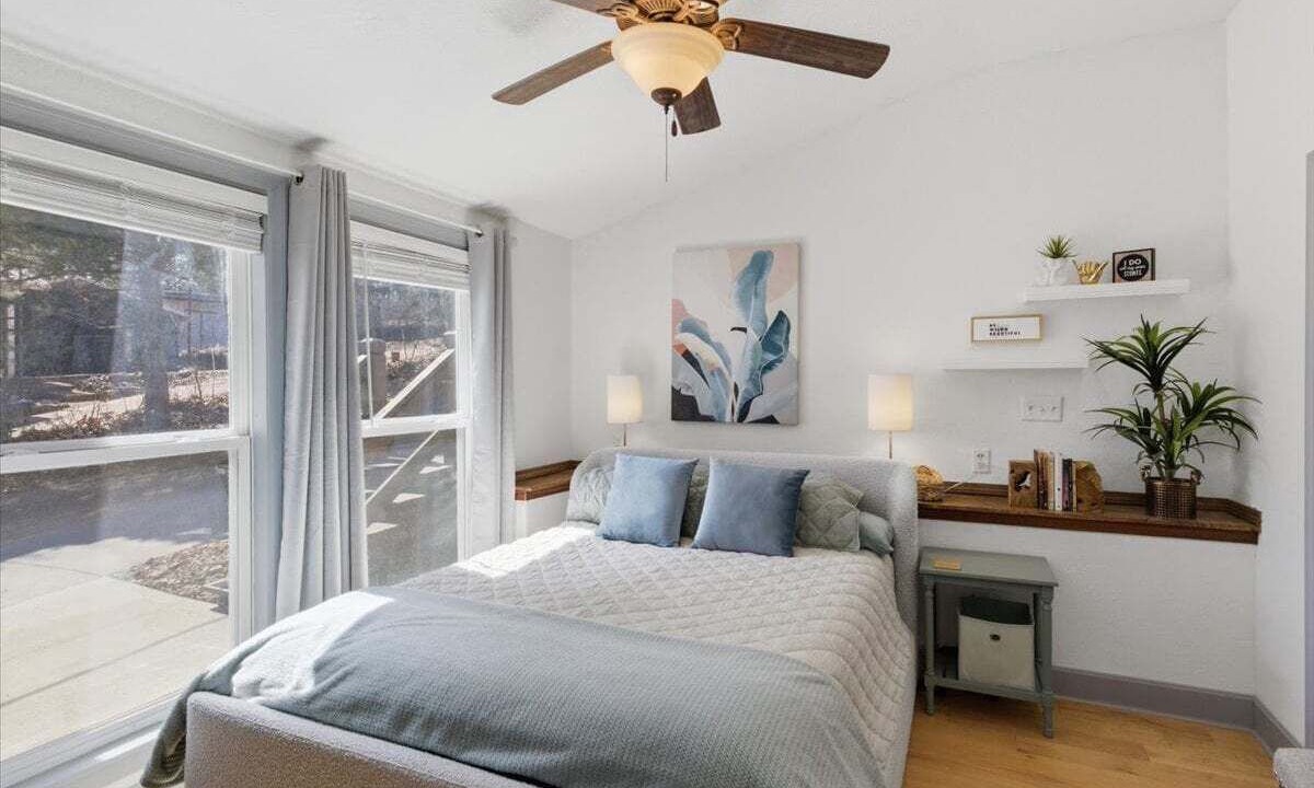 Photo of Bedroom in Roach