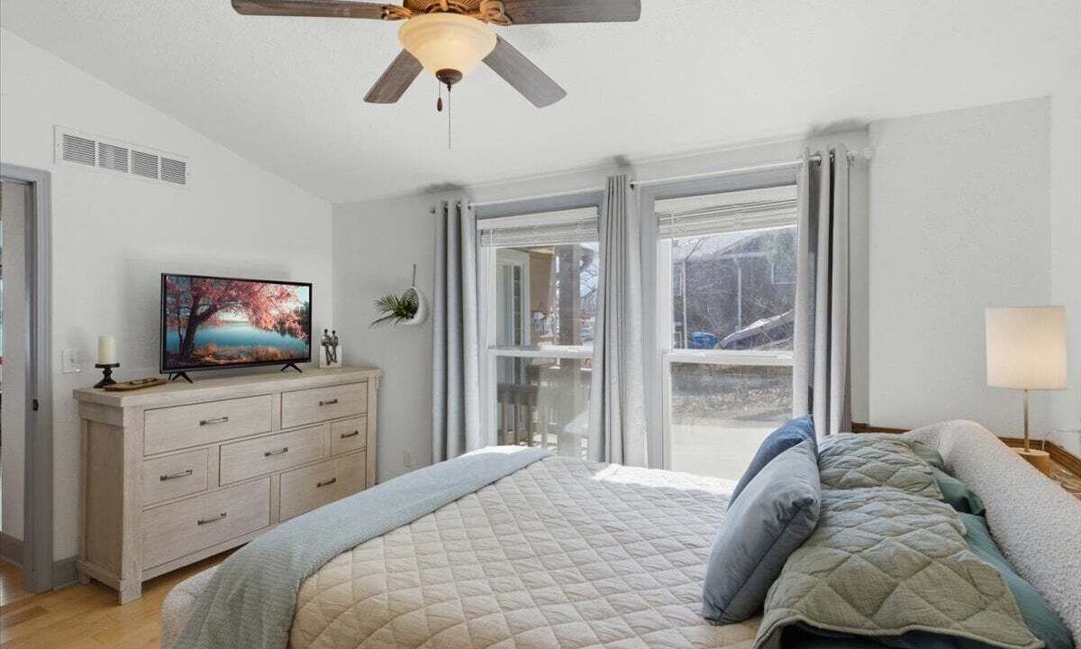 Photo of Bedroom in Roach