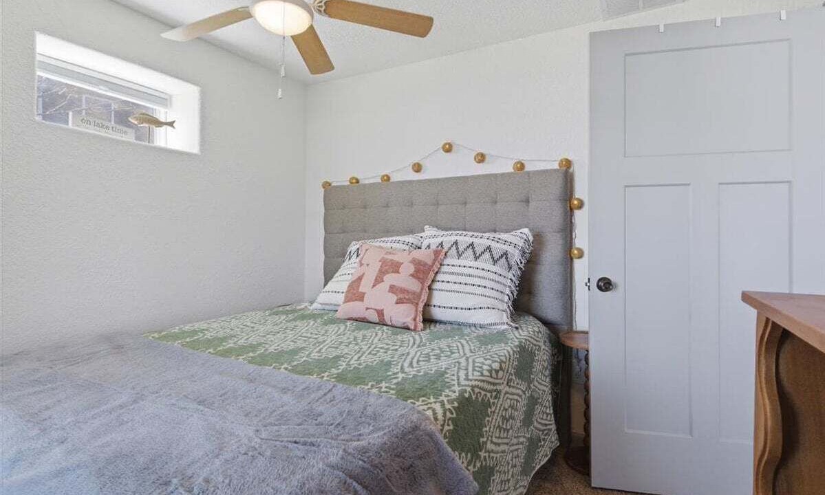 Photo of Bedroom in Roach