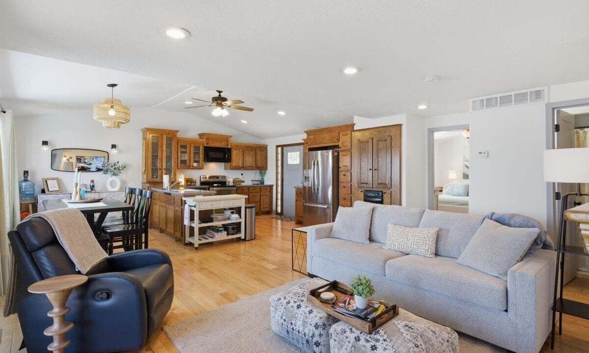 Photo of Livingroom in Roach
