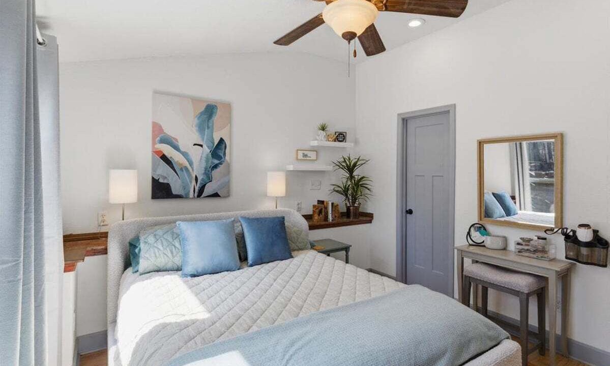 Photo of Bedroom in Roach
