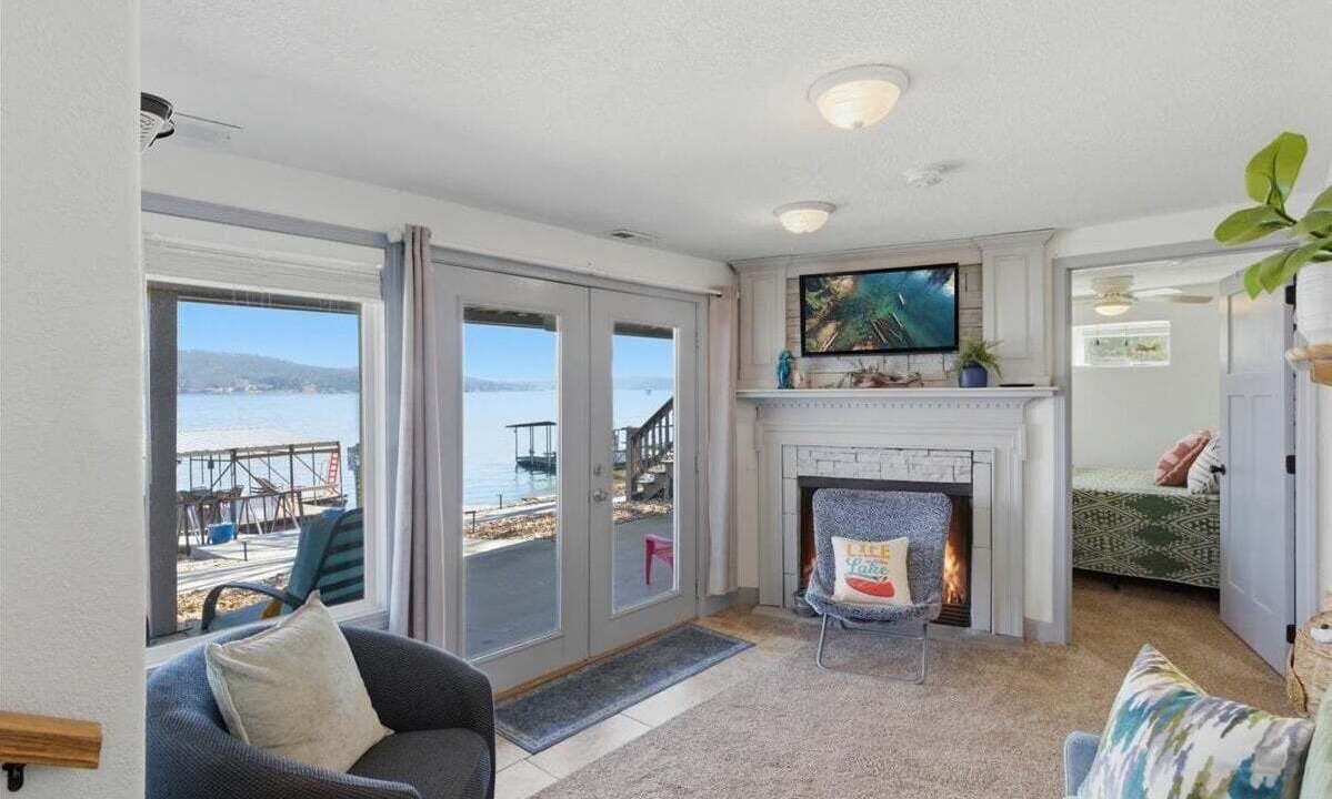 Photo of Livingroom in Roach