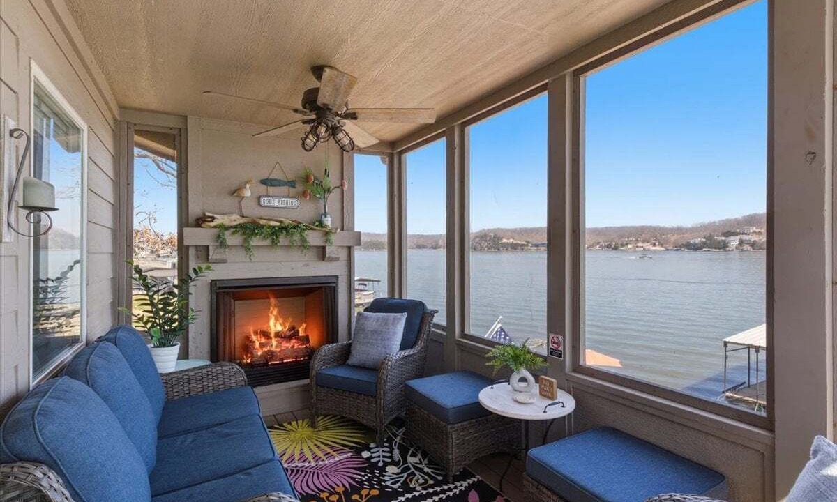 Photo of Outdoor in Roach