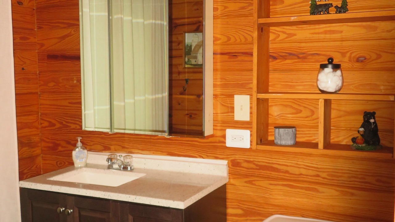 Photo of Bathroom in Coldspring