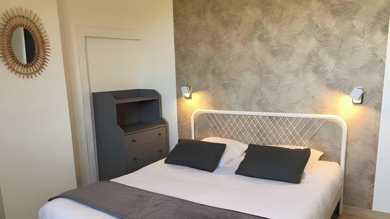 Photo of Bedroom in Saint-Izaire