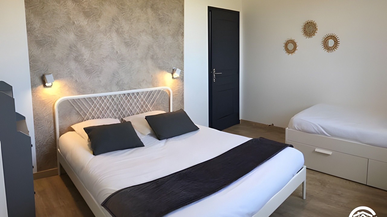 Photo of Bedroom in Saint-Izaire