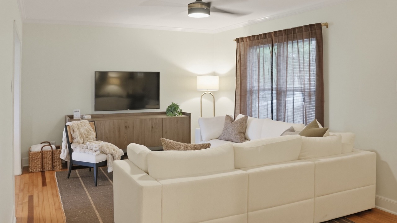 Photo of Livingroom in Allandale