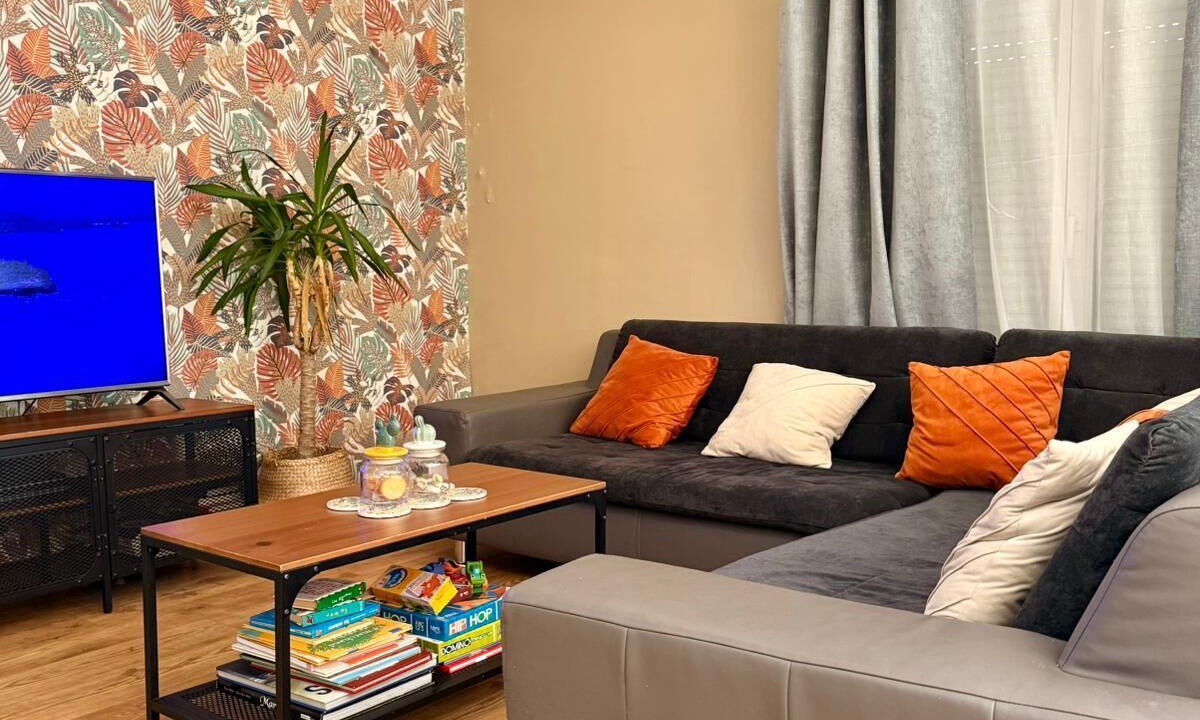 Photo of Livingroom in Miroir - Batignolles