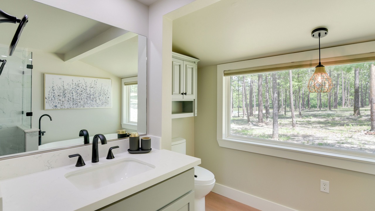 Photo of Bathroom in Pointblank