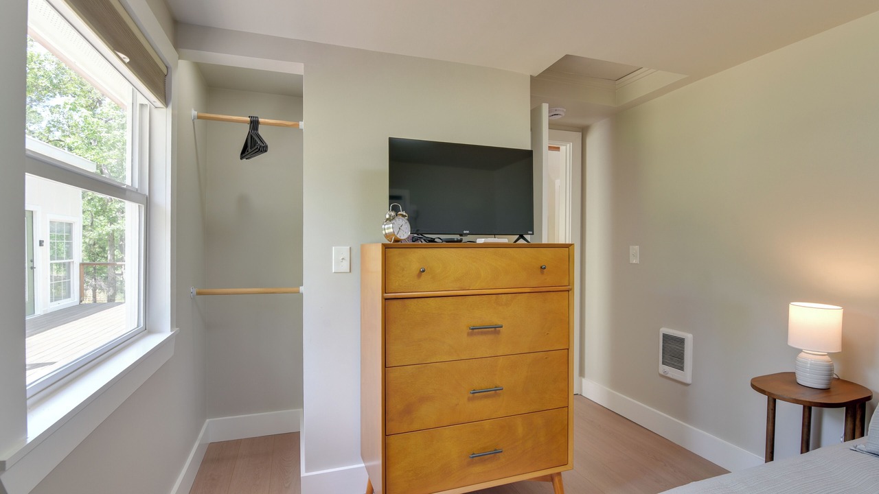 Photo of Bedroom in Pointblank