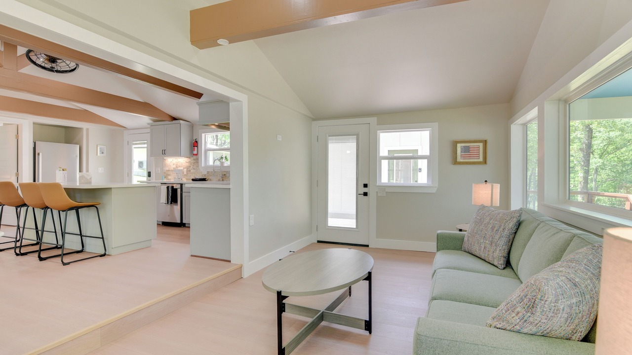 Photo of Livingroom in Pointblank