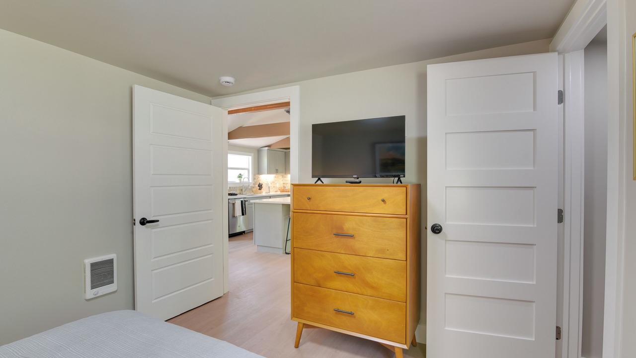 Photo of Bedroom in Pointblank