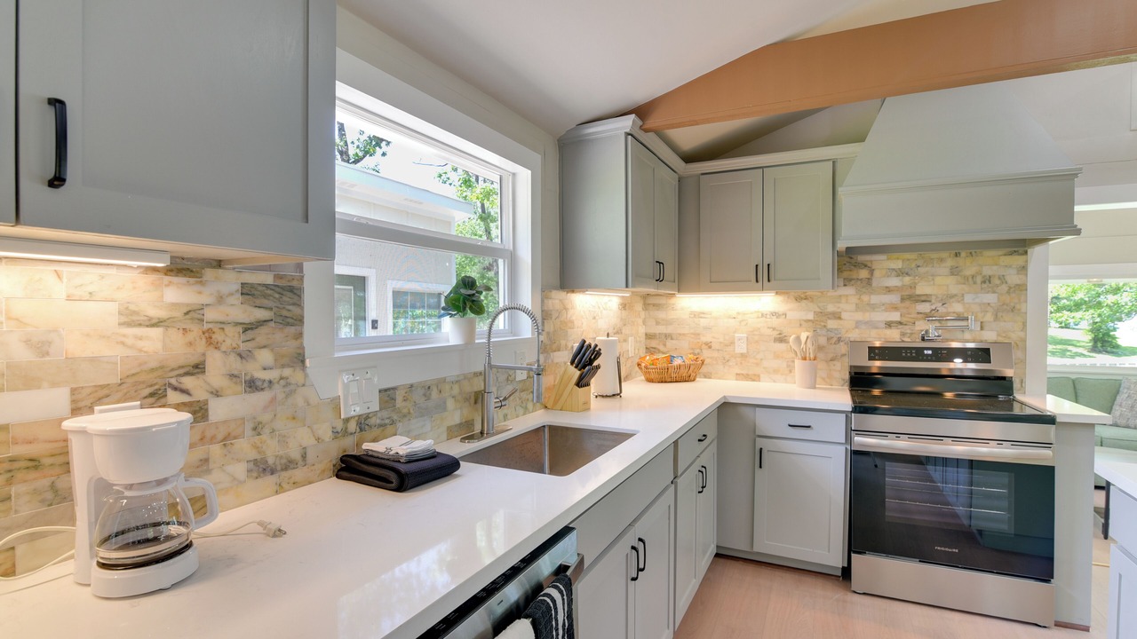 Photo of Kitchen in Pointblank