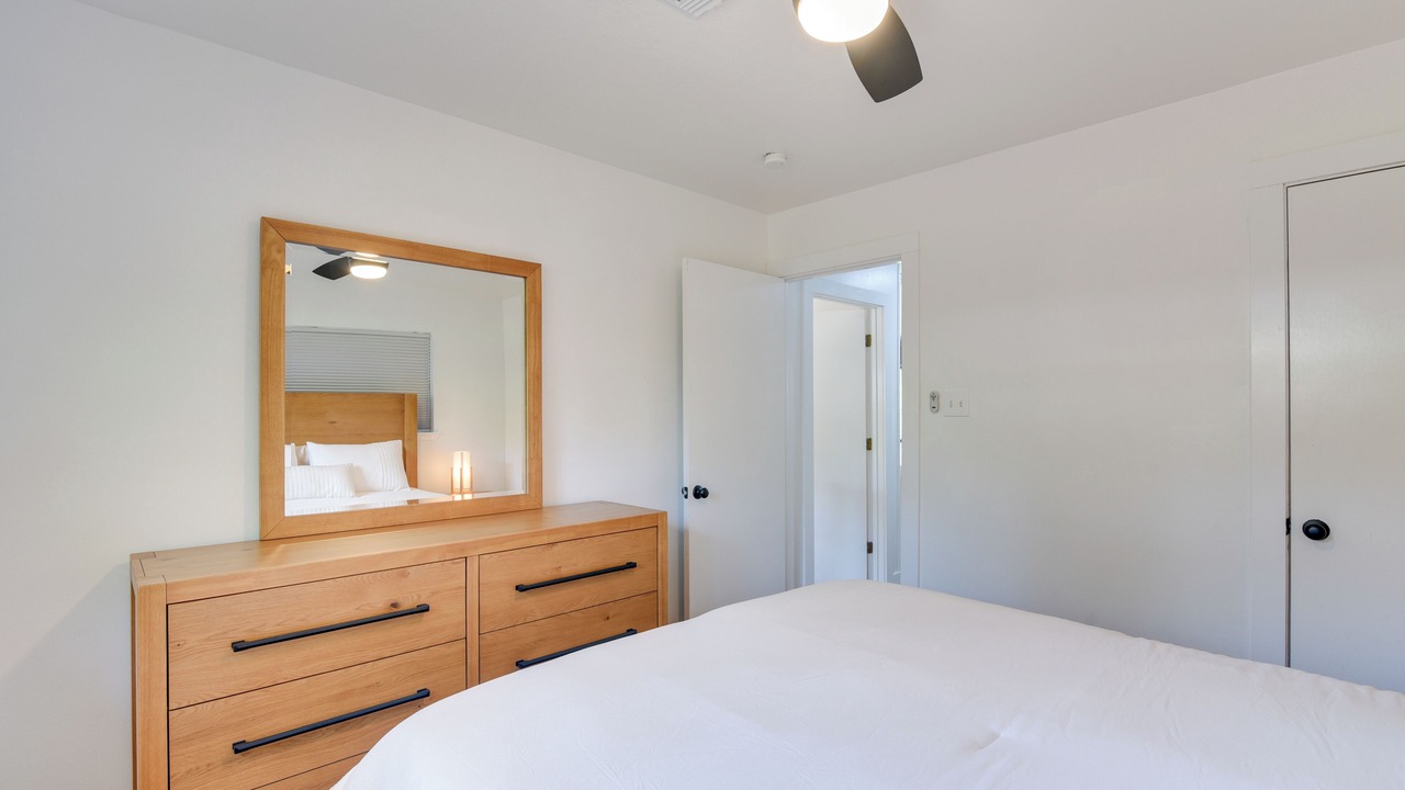 Photo of Bedroom in Pointblank