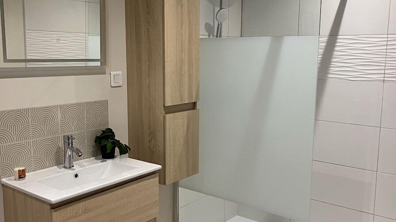 Photo of Bathroom in Longeau-Percey