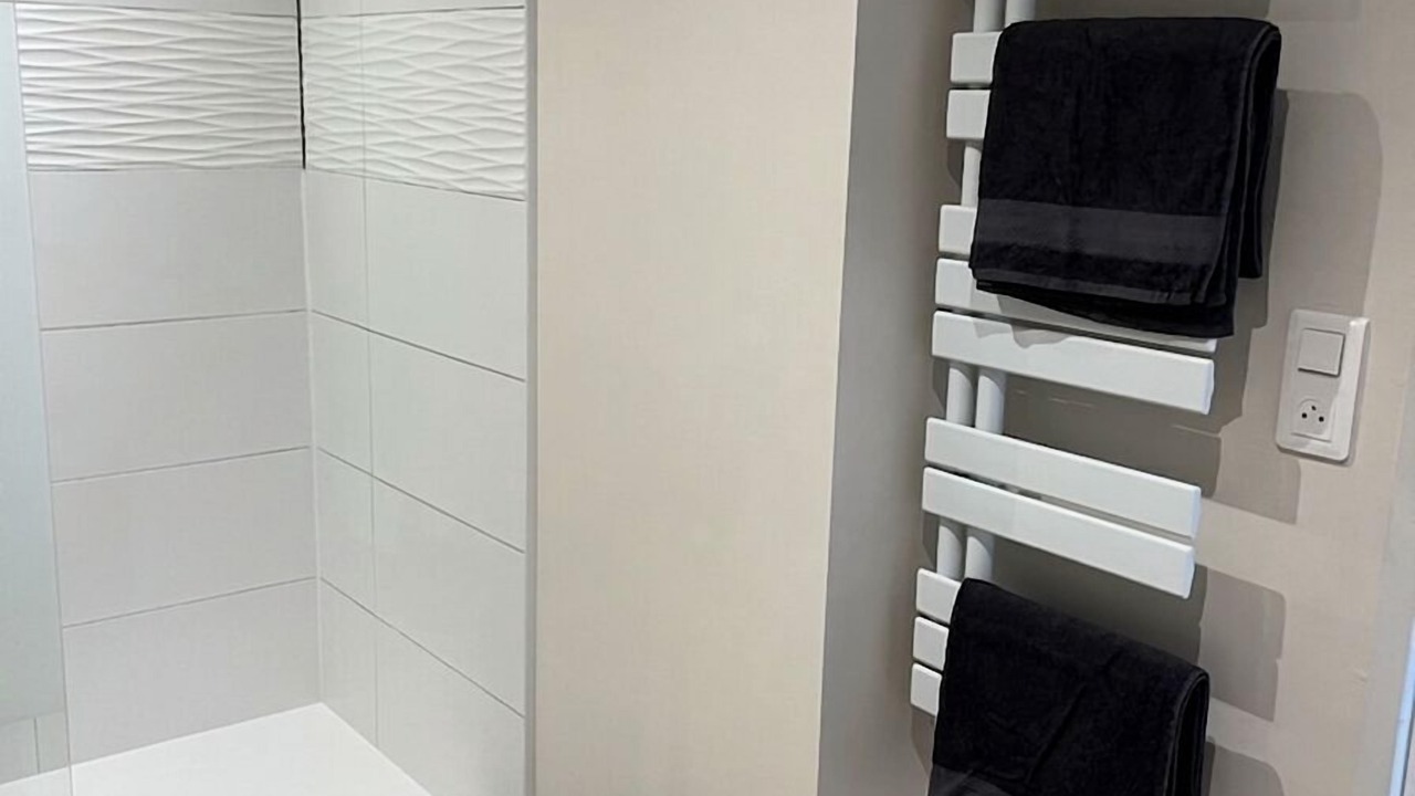 Photo of Bathroom in Longeau-Percey