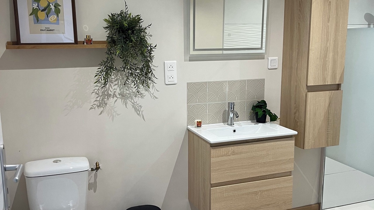 Photo of Bathroom in Longeau-Percey