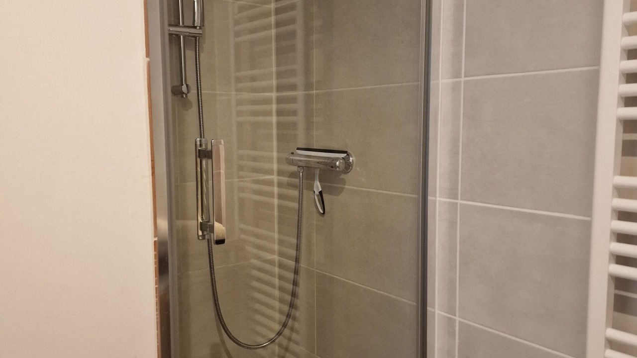 Photo of Bathroom in Saint-Berthevin