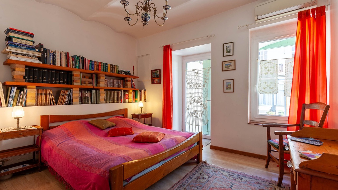 Photo of Bedroom in Les Cinq Avenues
