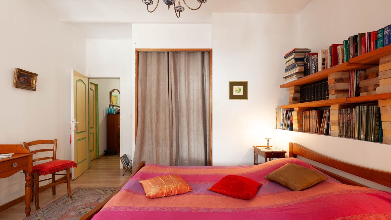 Photo of Bedroom in Les Cinq Avenues