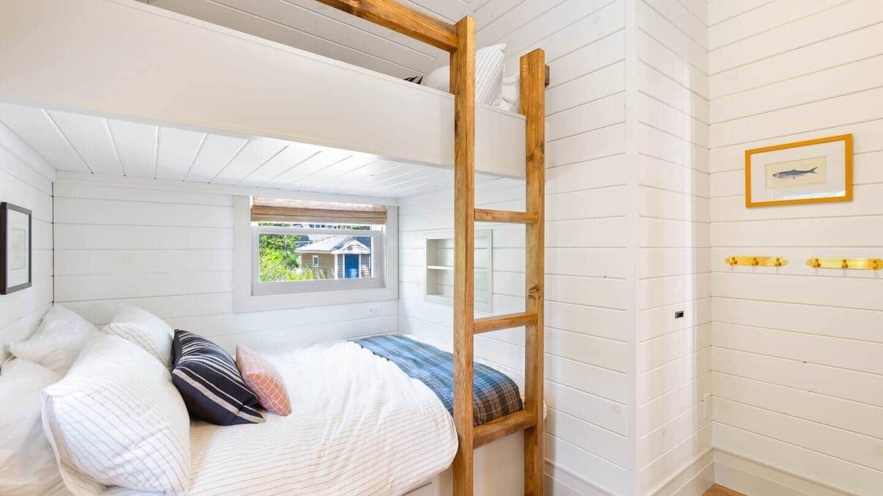 Photo of Bedroom in Long Point