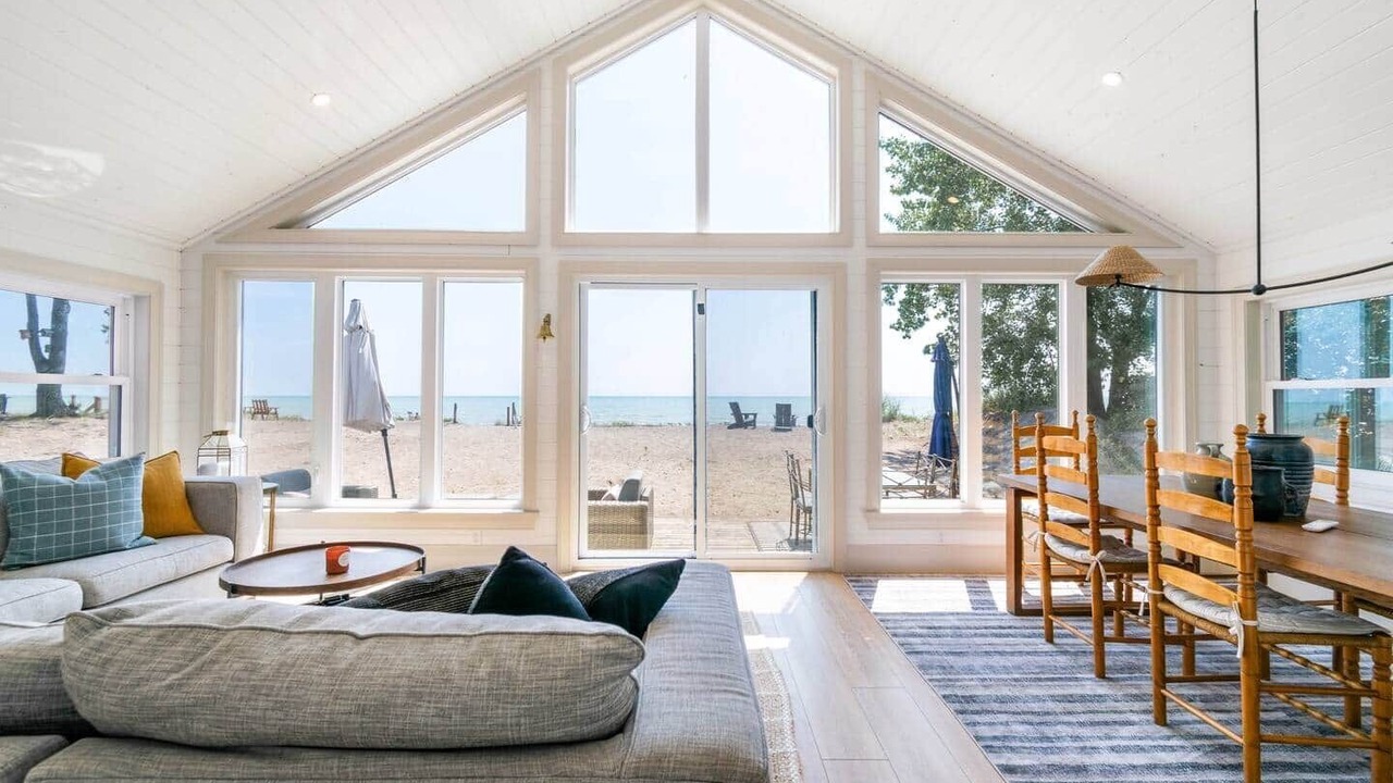 Photo of Livingroom in Long Point