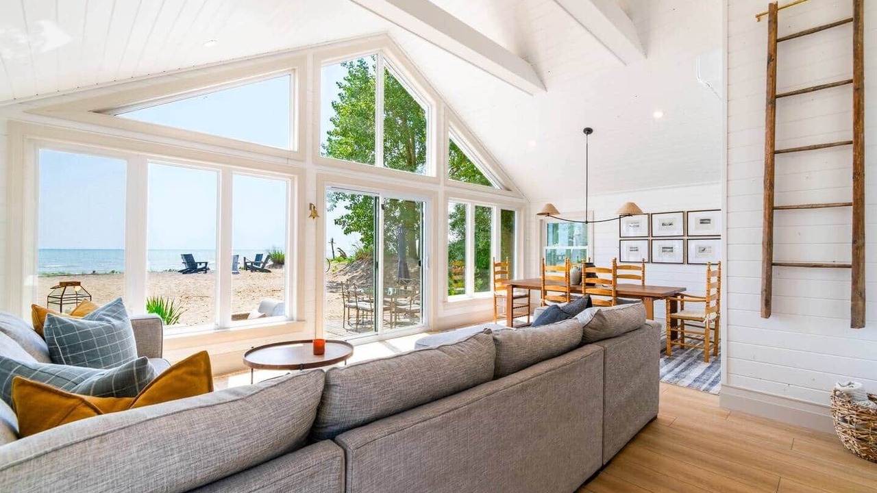 Photo of Livingroom in Long Point