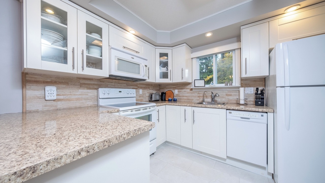 Photo of Kitchen in Point Clark