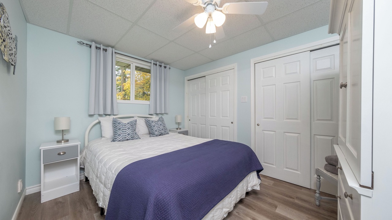 Photo of Bedroom in Point Clark