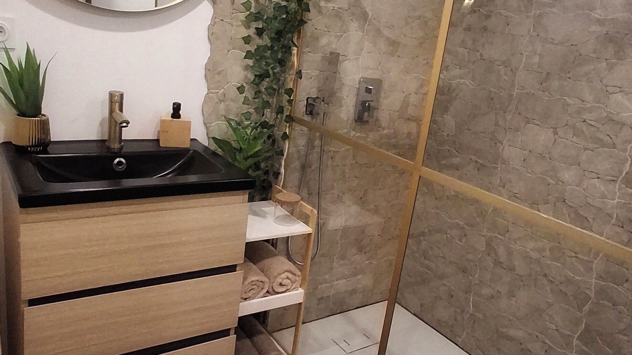 Photo of Bathroom in Berlaimont