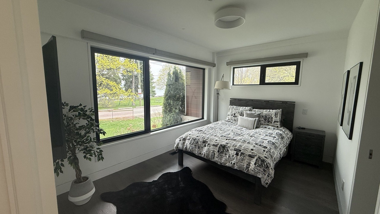 Photo of Bedroom in Clarkson-Lorne Park
