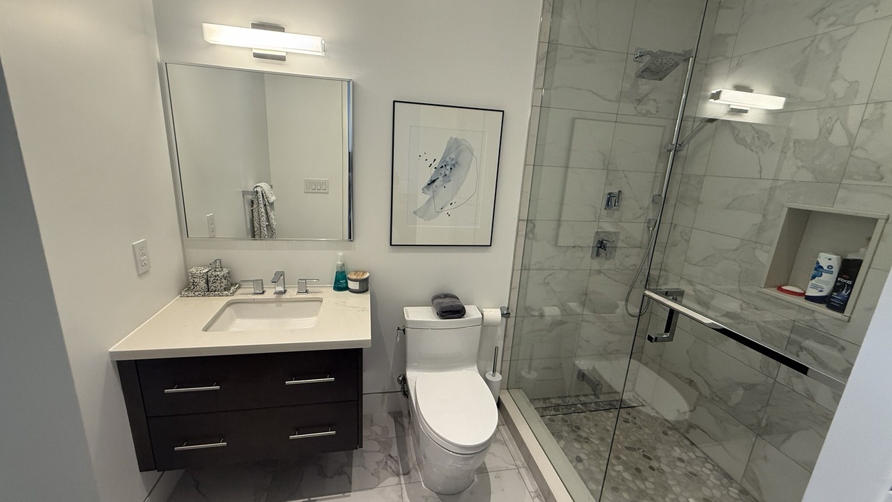 Photo of Bathroom in Clarkson-Lorne Park