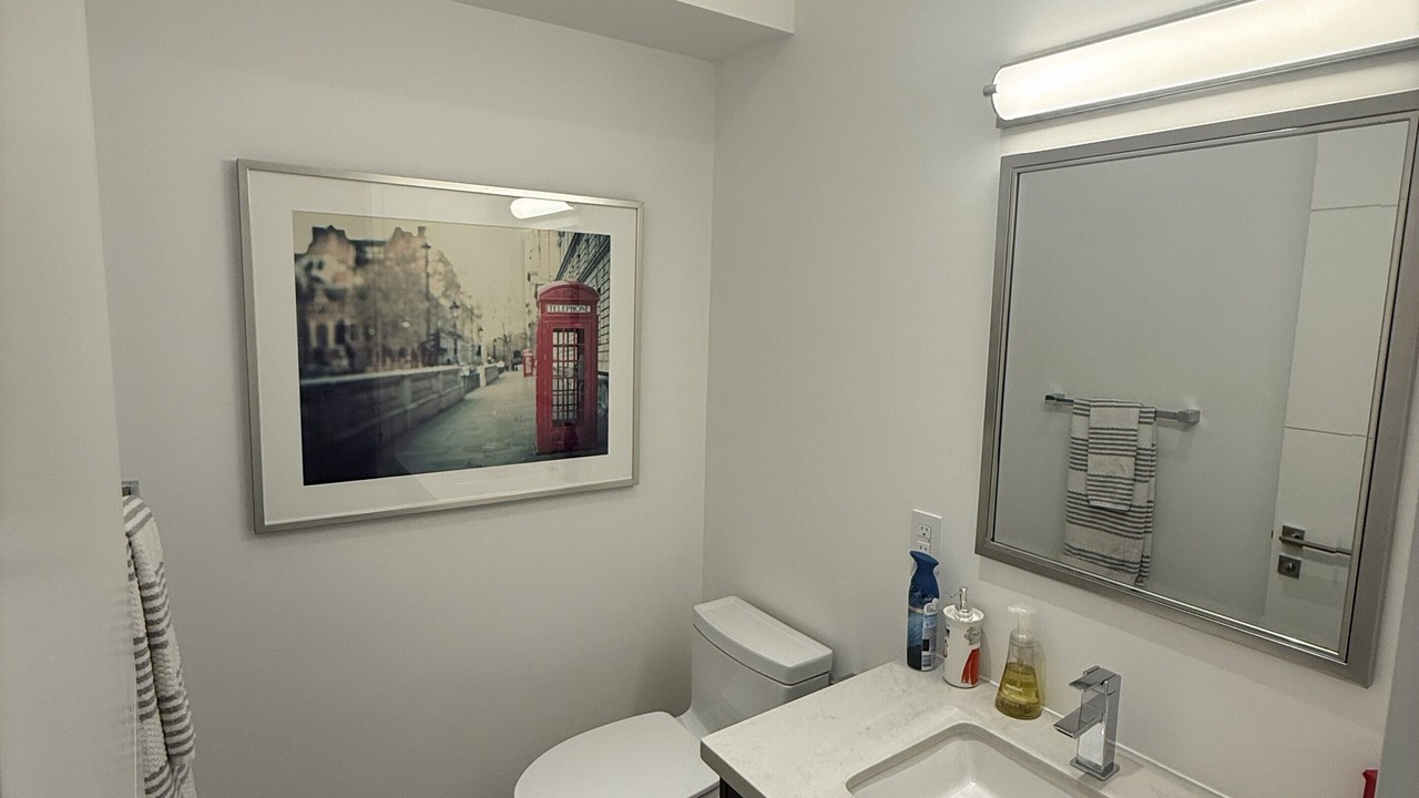Photo of Bathroom in Clarkson-Lorne Park