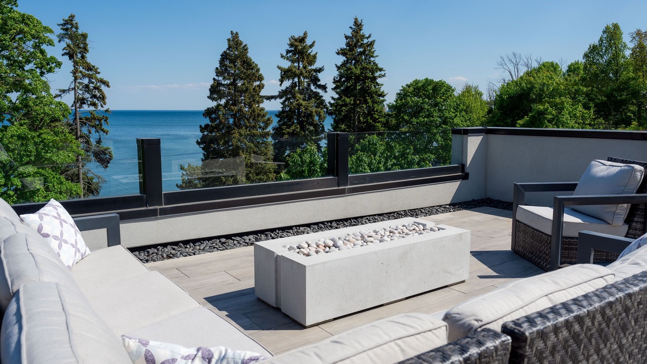 Photo of Patio Balcony in Clarkson-Lorne Park