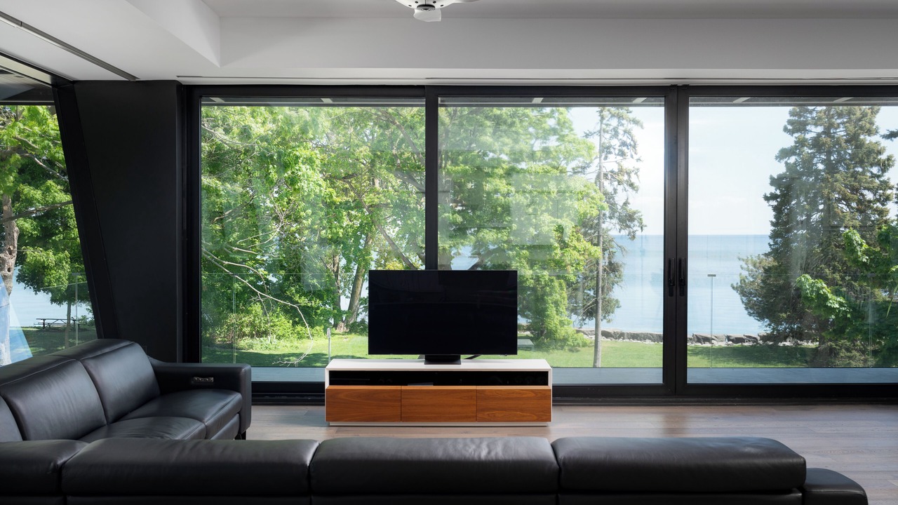 Photo of Livingroom in Clarkson-Lorne Park
