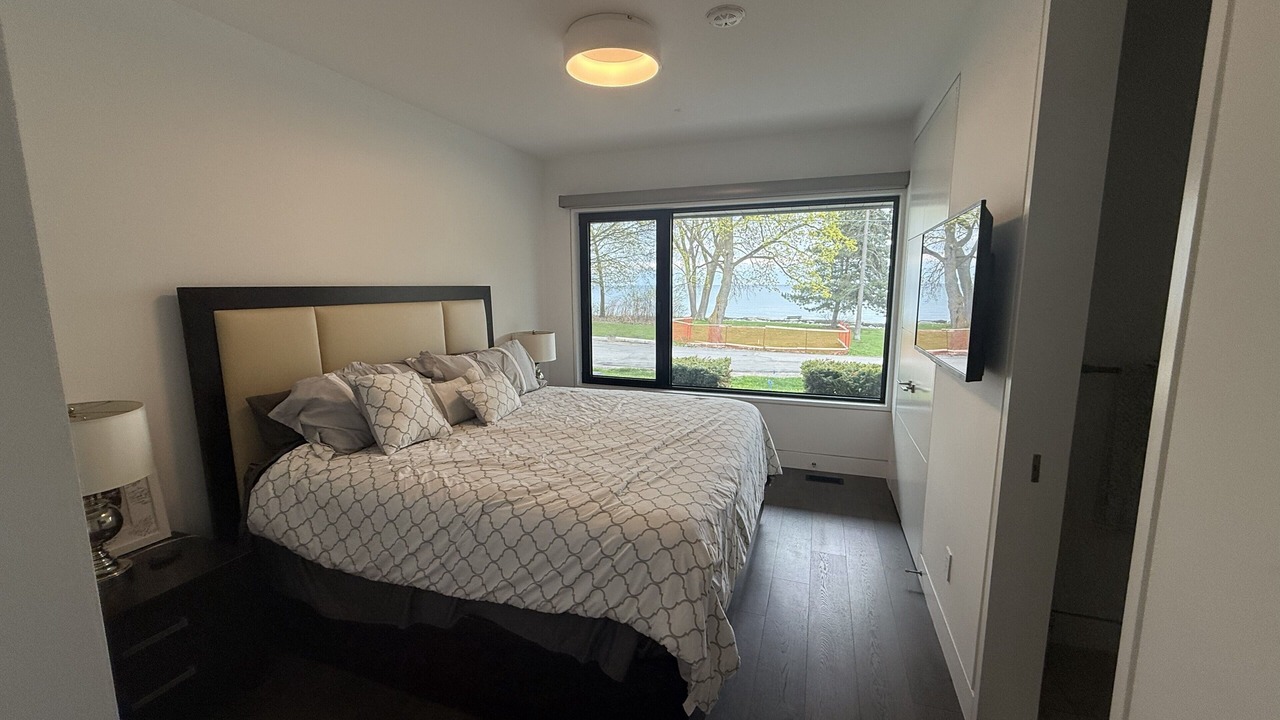 Photo of Bedroom in Clarkson-Lorne Park